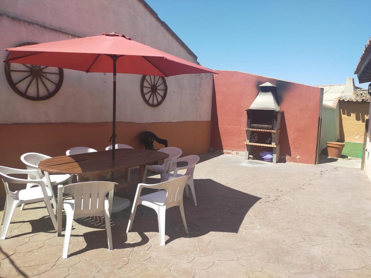 La Casa Del Abuelo Simon Guest House Fuente el Sauz Exterior foto