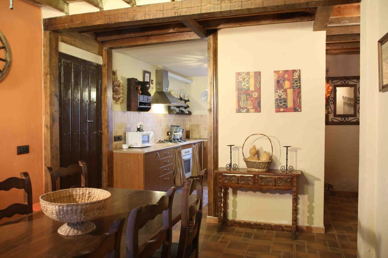 La Casa Del Abuelo Simon Guest House Fuente el Sauz Exterior foto
